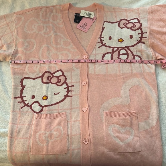 Hello Kitty Super Cute Pink Cardigan - Picture 5 of 6